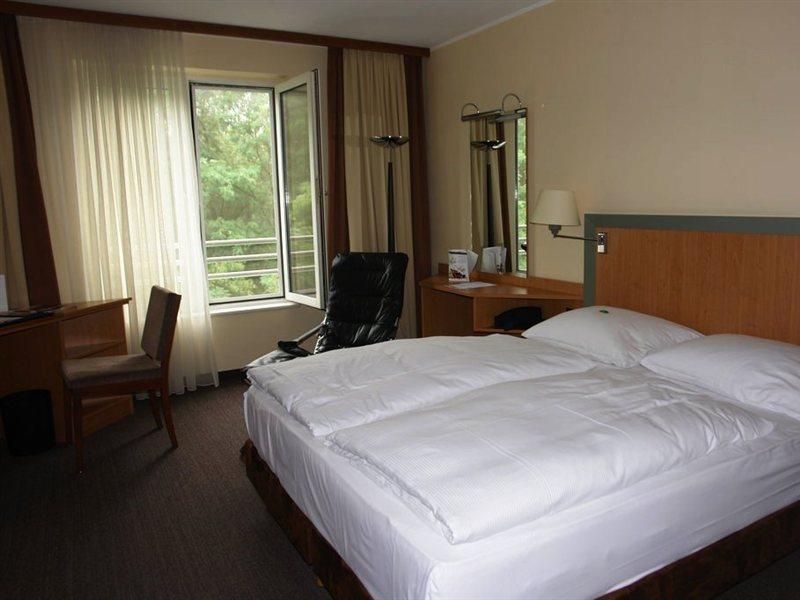 Nh Berlin Potsdam Conference Center Hotel ไคลน์มัคโนว ภายนอก รูปภาพ